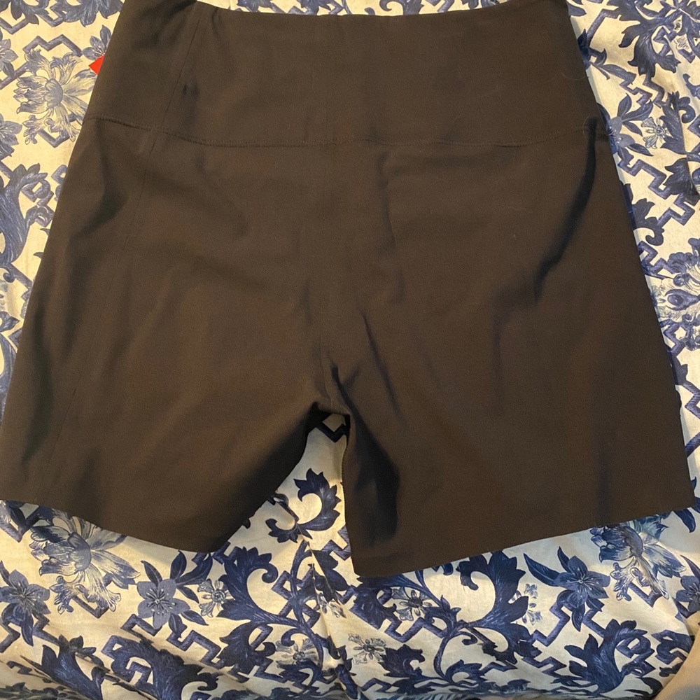 Carbon38 shorts